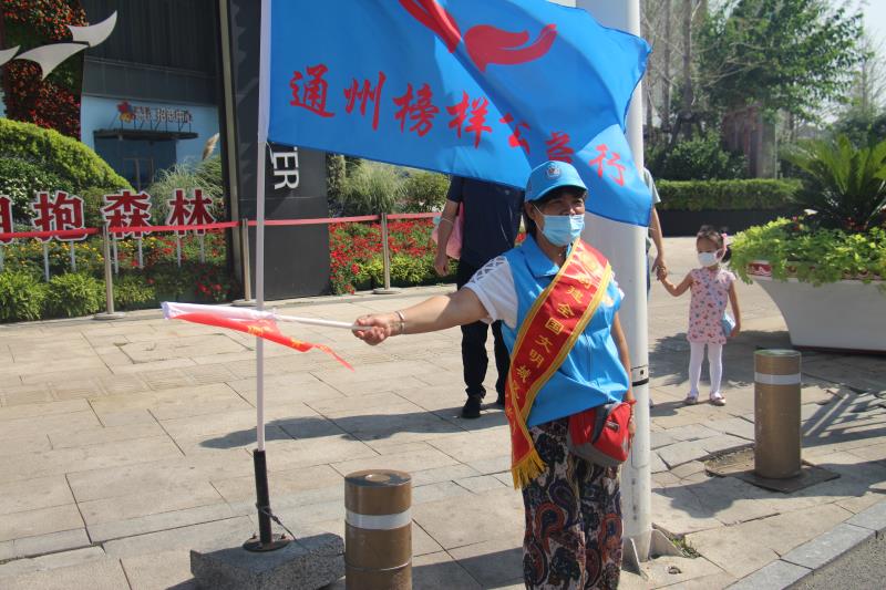 <strong>大屌爱操小逼逼网站</strong>